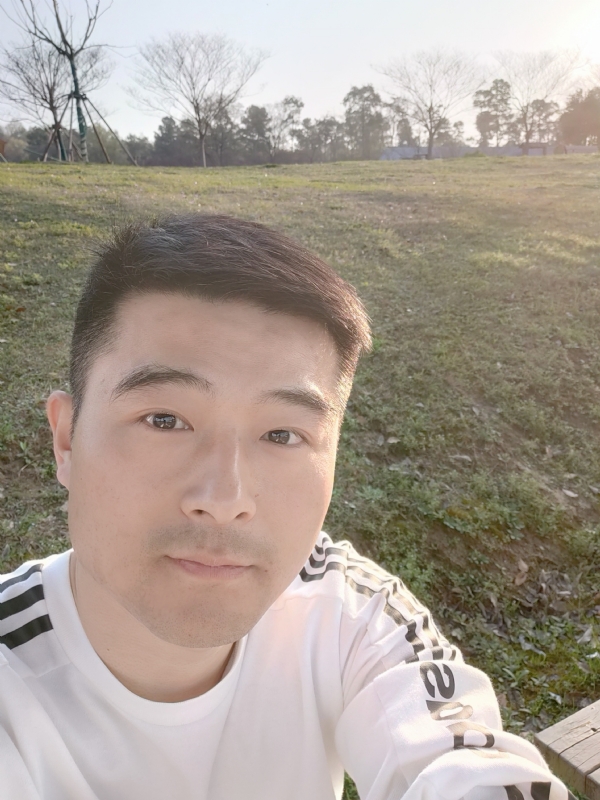 一凡的第一张照片--南京闪婚服务中心